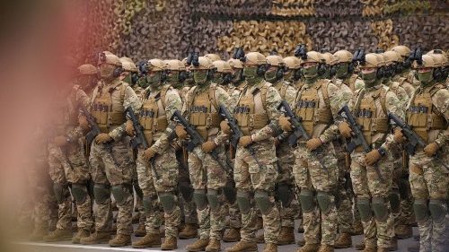 Missili su Kyiv, tutti abbattuti. Ucraina: pronti per una controffensiva