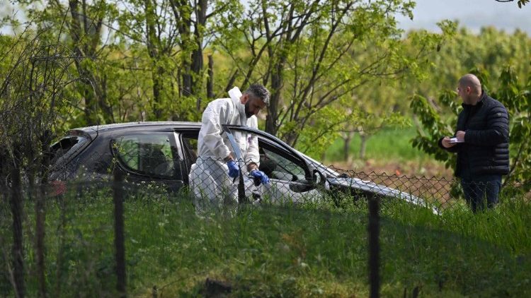 Ermittler am Tatort bei Dubona