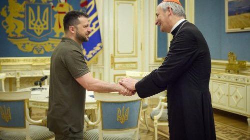 Kardinal Zuppi schließt Ukraine-Besuch ab