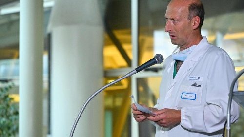 Pope conscious, alert and ‘joking’ after surgery