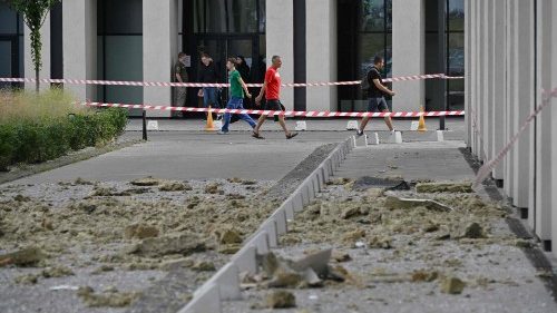 Ucraina, chiuso vertice Nato. Soddisfazione di Zelensky