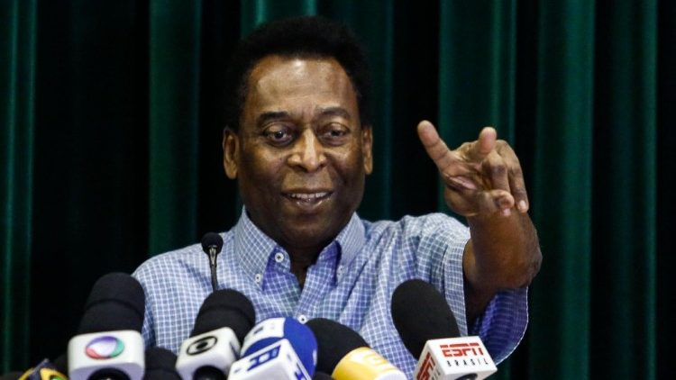 En 2022, el Arzobispo de Río de Janeiro destacó la labor del astro del fútbol en favor de los derechos humanos y de la paz en el fútbol, y el respeto, admiración y gratitud que de ella se desprende. 