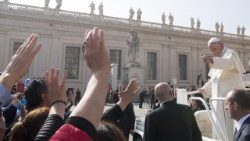 pope-francis--general-audience-1508323331145