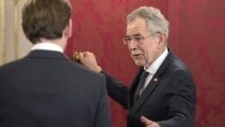 coalition-negotiations-plans-to-form-new-austrian--1508766180392