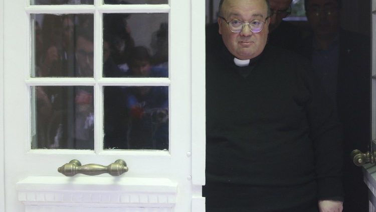 Erzbischof Charles Scicluna bleibt nach seiner Operation noch einige Tage in Chile