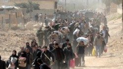 people-leaving-rebels-held-eastern-ghouta-1521120823791.jpg