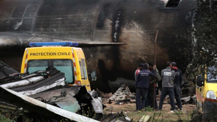 Acidente aéreo na Argélia