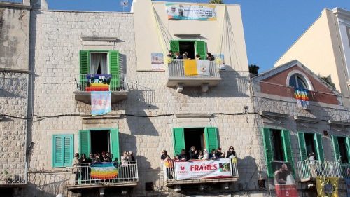 Essere costruttori di pace: così Il Papa alla Messa a Molfetta