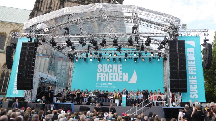 Suche Frieden: Eröffnung des Katholikentags in Münster
