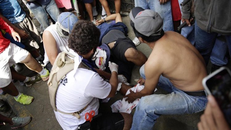 violence-continues-in-nicaragua-while-ortega--1528602451333.jpg