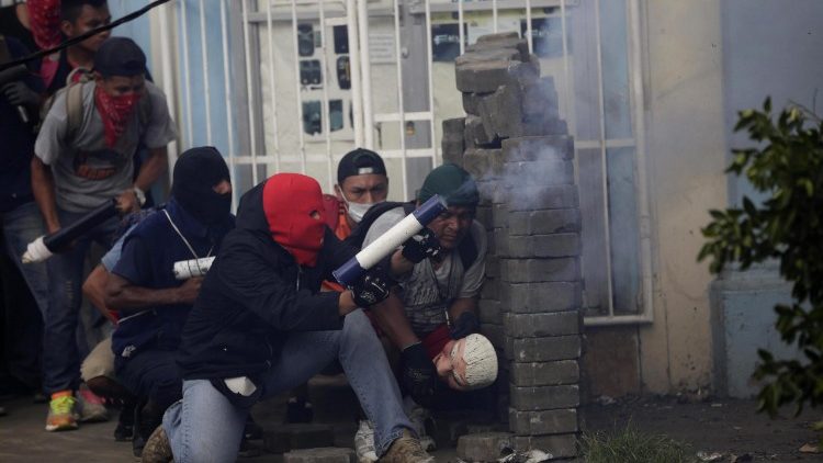 violence-continues-in-nicaragua-while-ortega--1528602746621.jpg