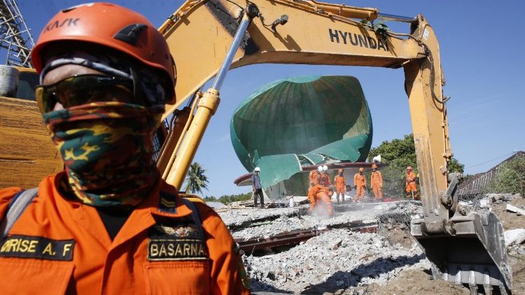 earthquake-aftermath-in-west-nusa-tenggara-1533629349318.jpg