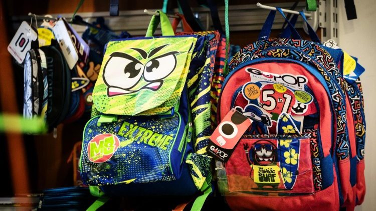 Articoli in vendita per l'avvio dell'anno scolastico 