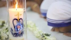 death-anniversary-of-mother-teresa-in-kolkata-1536126415265.jpg