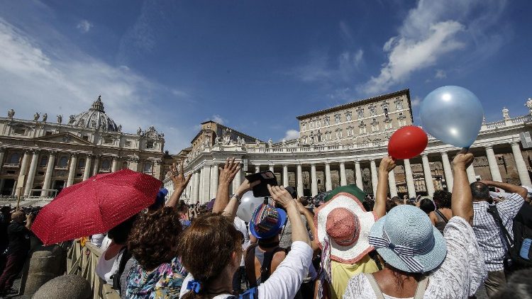 vatican-pope-angelus-1537096914416.jpg