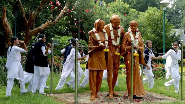gandhi-jayanthi-celebrated-in-bangalore-1538474299898.jpg