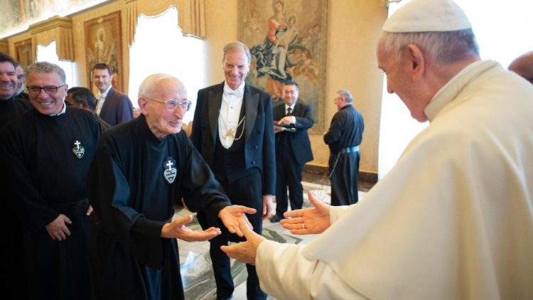 Le Pape recevant les Passionistes alors réunis en chapitre général en octobre 2018. 