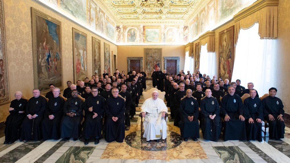 Fotos de archivo, el Papa con los Pasionistas