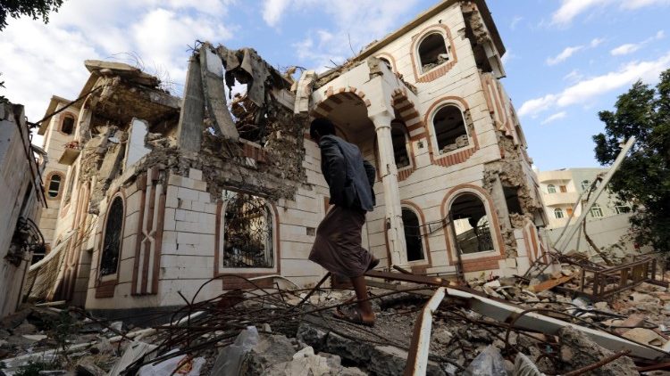 Pope Francis: War is the negation of all rights