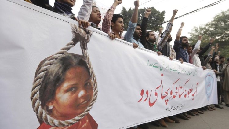 Proteste in Lahore gegen die Freilassung Asia Bibis