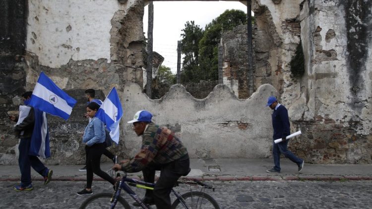 Biskupi Nikaragui: trzeba odrzucić przemoc i wznowić dialog 