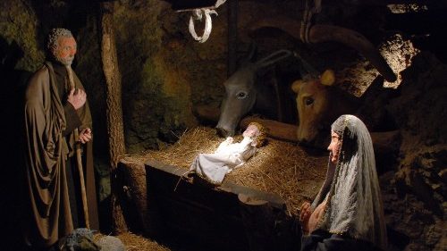 Francesco: il presepe ci ricorda cosa è veramente il Natale