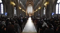 christmas-mass-in-seoul-1545722627583.jpg