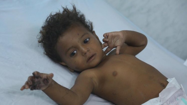 W pierwszy dzień nowego roku urodzi się 395 tys. dzieci