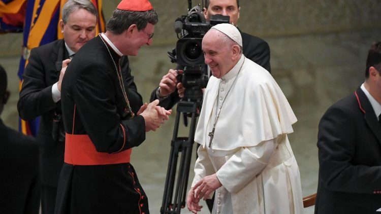 Kardinal Woelki und Papst Franziskus bei einer Generalaudienz