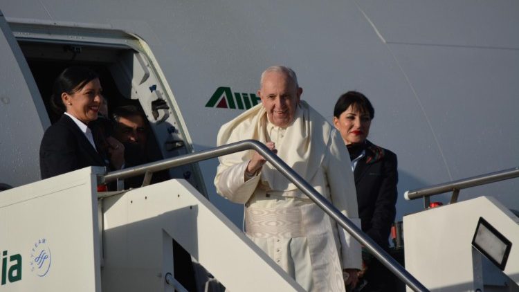 partenza-papa-francesco-da-telenews-1548234827646.jpg