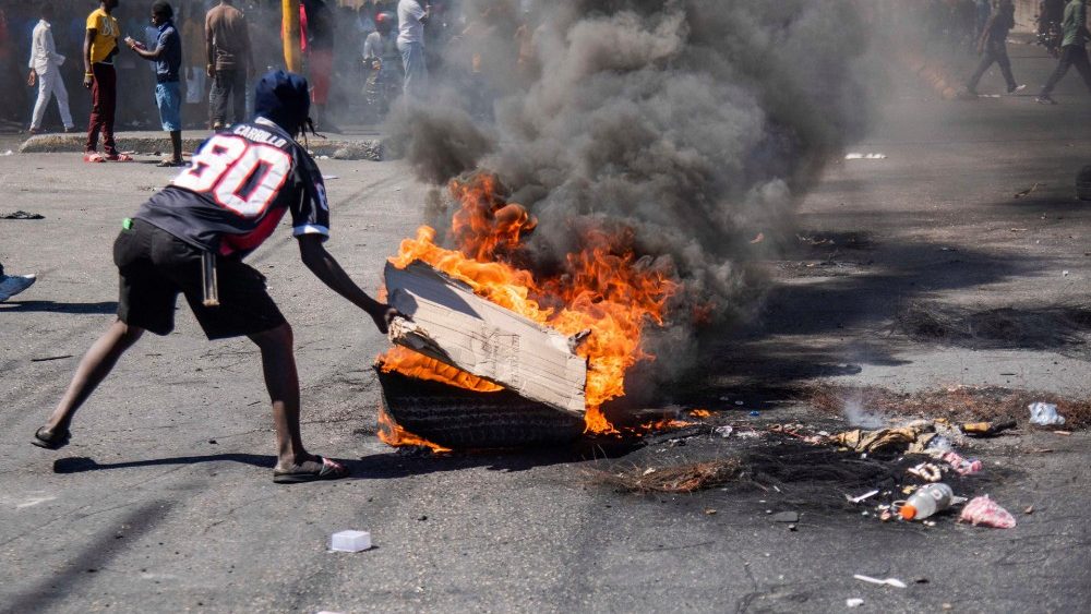 Scontri a Port au Prince