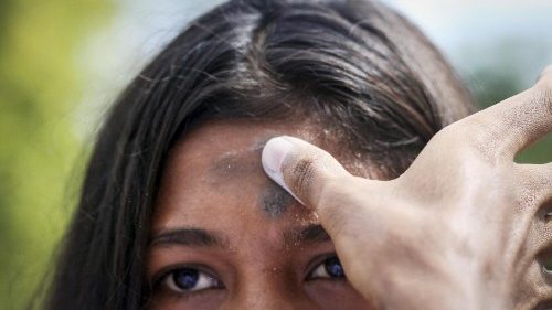 Pope Francis marks the beginning of Lent