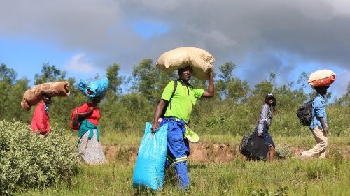 aftermath-of-cyclone-idai-in-zimbabwe-1553193533375.jpg
