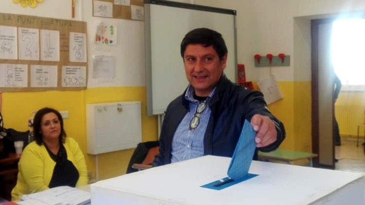 USA: wiara wciąż ważna, rzutuje też na preferencje wyborcze