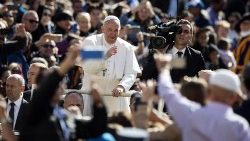 pope-francis-general-audience-1557303528985.jpg