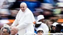 pope-francis-general-audience-1557908330701.jpg