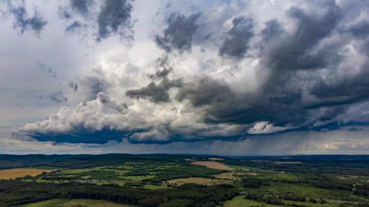 በጊመ በነፋስ ወበነጐድጓድ