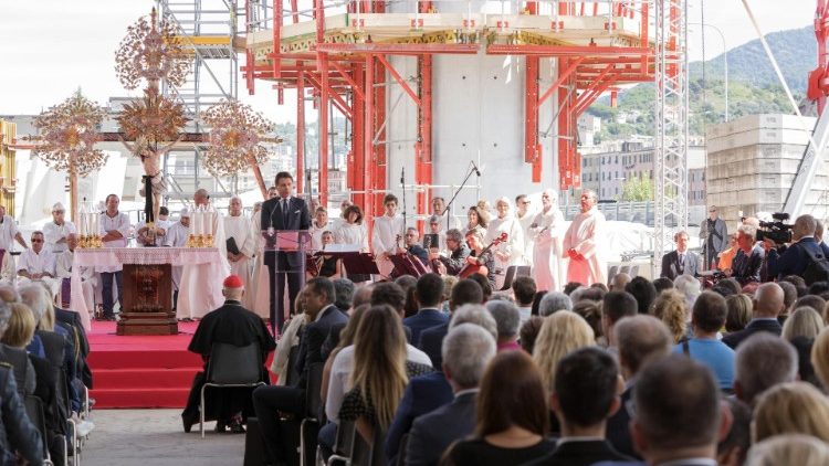 La messe de commémoration du premier anniversaire de la catastrophe de Gênes (Ligurie, Italie), mercredi 14 août 2019. 