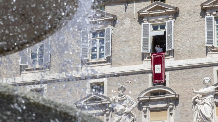 Påven Franciskus vid söndagens angelusbön