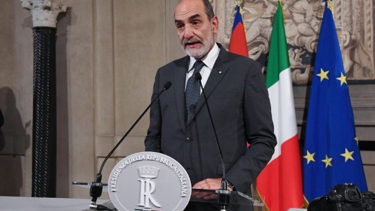 Il portavoce di Mattarella annuncia la convocazione di Conte al Quirinale