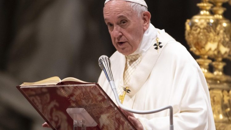 Le Pape François lors de la messe d'ordination épiscopale dans la basilique Saint-Pierre. 