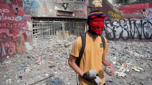 Lateinamerika brennt: „Nein zu Gewalt, Ja zu einer neuen Politik“