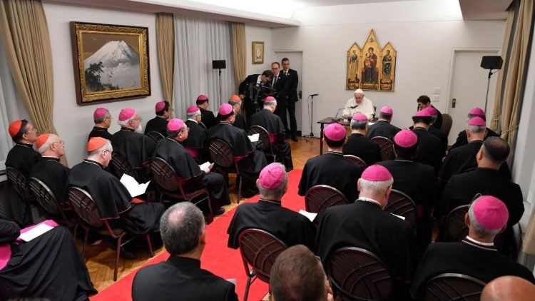 Pope addressing  the bishops of Japan at the Apostolic Nunciature in Tokyo, November 23, 2019.