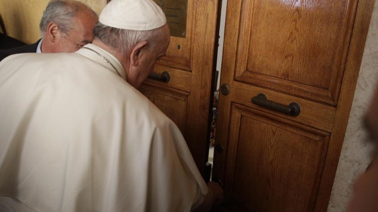 संत पापा फ्राँसिस