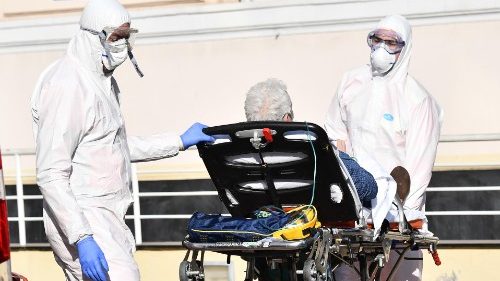 Bispos da Itália destinam 3 milhões de euros às unidades de saúde para enfrentar o Covid-19