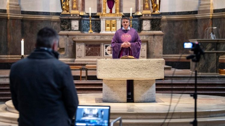 Gestreamter Gottesdienst aus der Ursula-Kirche in München