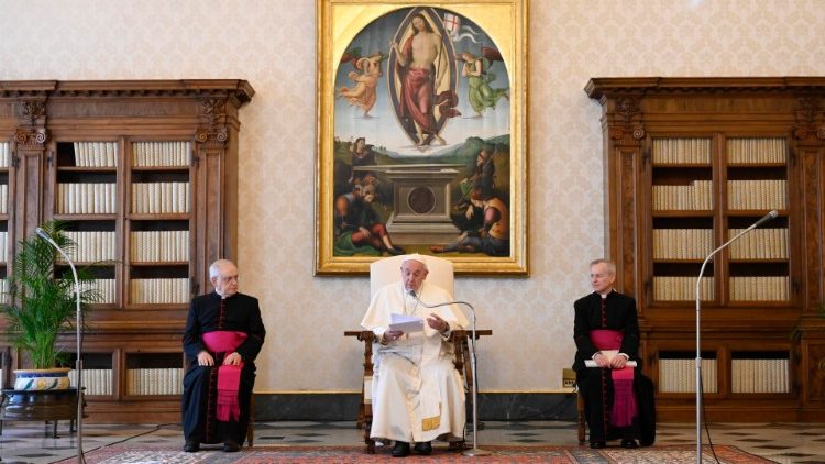 Папа падчас агульнай аўдыенцыі ў Ватыкане