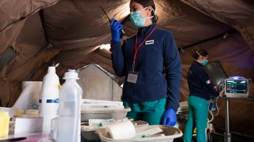 Pape François : « que le Seigneur nous donne le courage des femmes ! »
