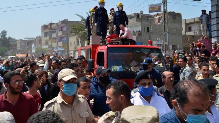 Le 1er mai, les funérailles d'un soldat égyptien, Alaa Emad, dans la province de Minya, tué par l'EI le 30 avril. 