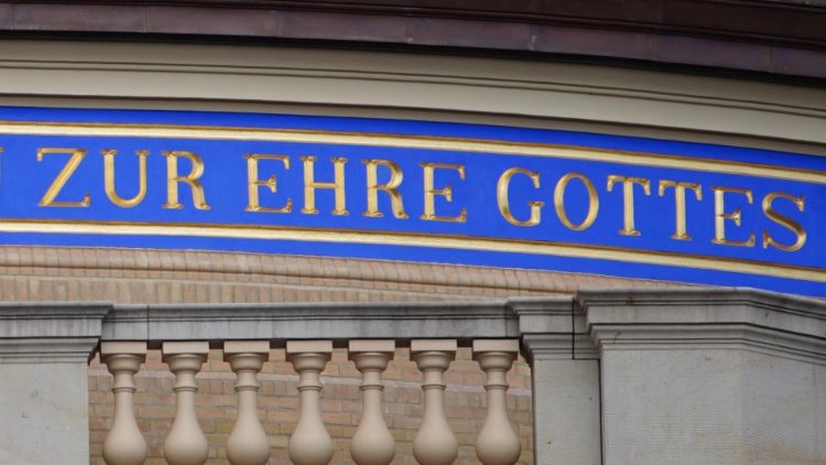 Detail des Widmungsspruches